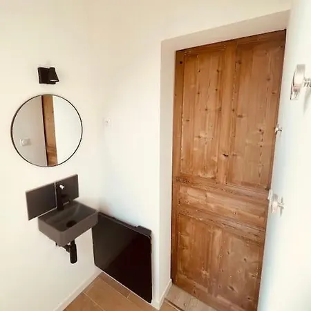 Calme - Balcon - 2 A 4 Pers - Wifi - A 100m Daire *